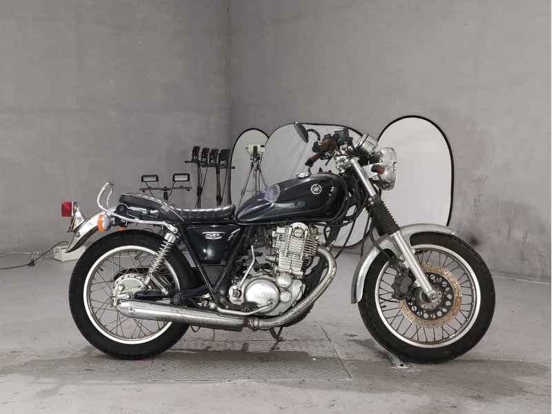 Yamaha SR400 2016