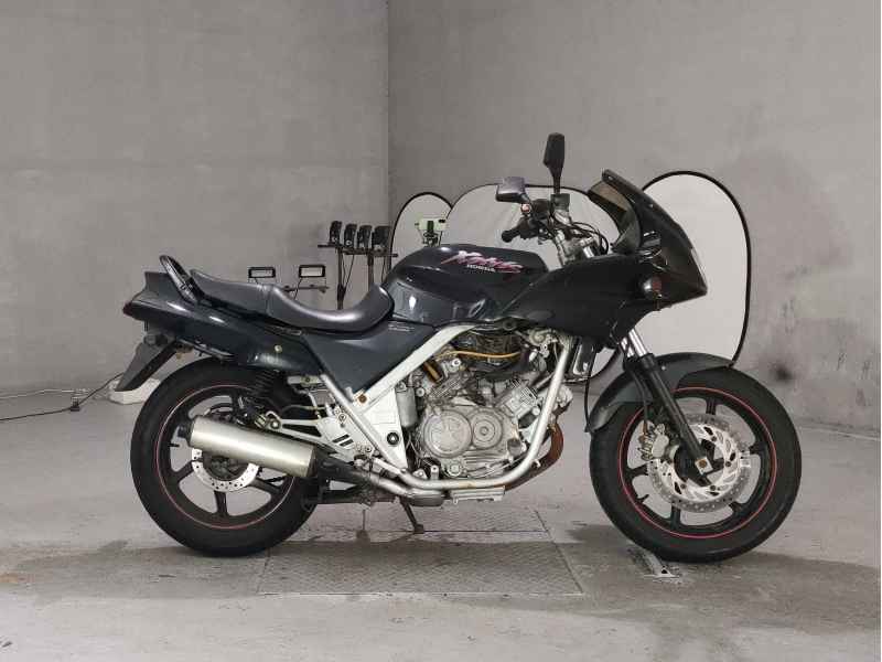 Honda VT250 Spada