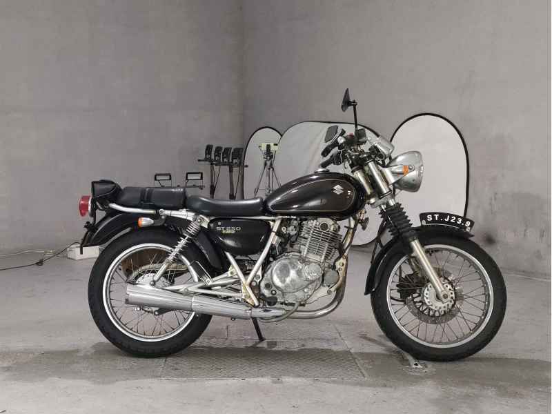 Suzuki ST250E