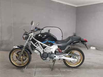 Honda VTR250 2011
