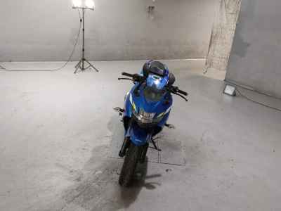 Suzuki Gixxer 250SF