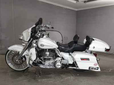 Harley-Davidson Electra Glide FLHTCU1690 2011
