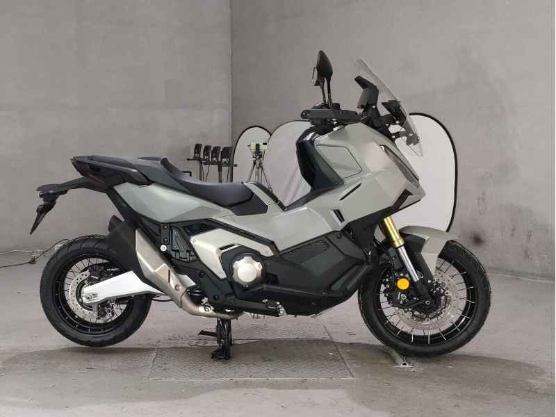 Honda X-Adv 750 2025