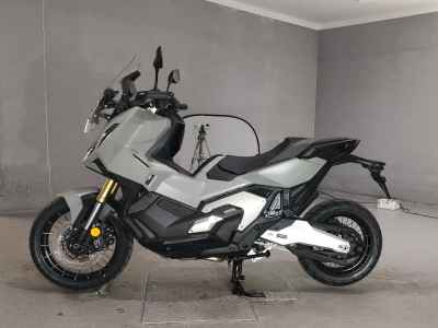 Honda X-Adv 750 2025