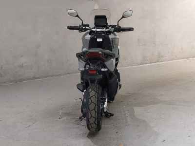 Honda X-Adv 750 2025