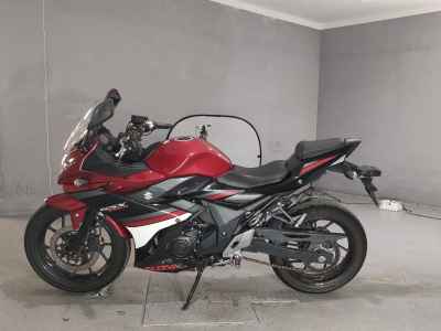 Suzuki GSX250R