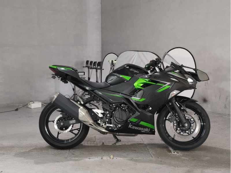 Kawasaki Ninja 400 2023