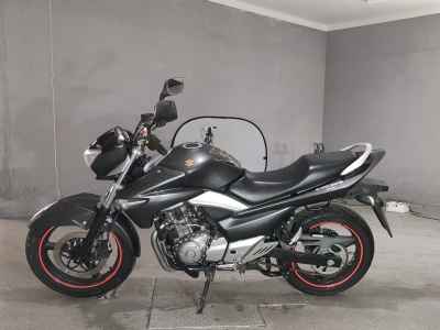Suzuki GSR250