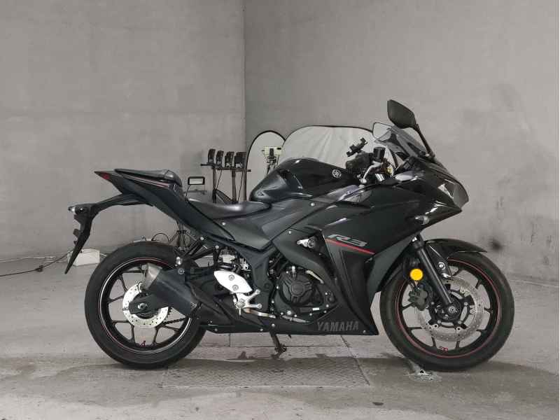 Yamaha YZF-R3 2018
