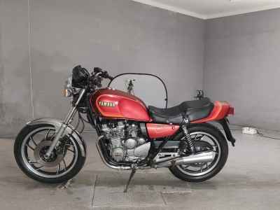 Yamaha XJ550