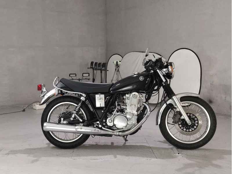 Yamaha SR400