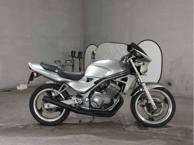 Kawasaki Balius ZR250