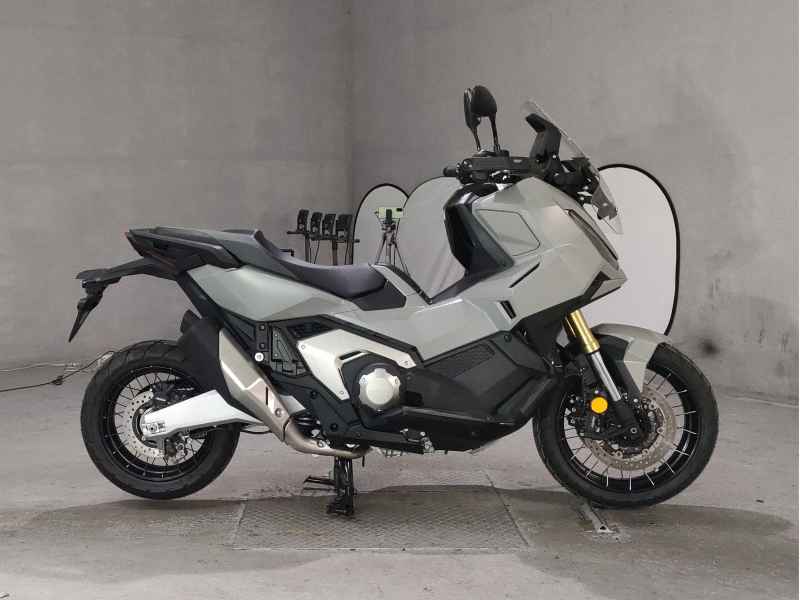 Honda X-Adv 750 2025