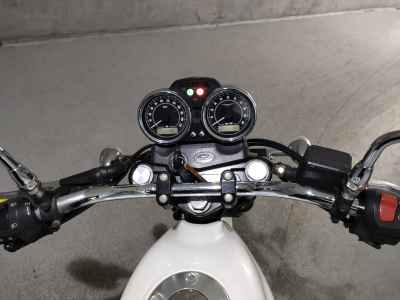 Moto Guzzi V7 2012