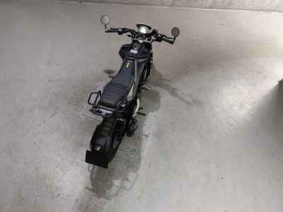 Husqvarna Svartpilen 401 2021