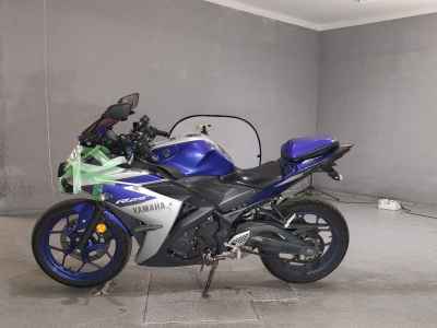 Yamaha YZF-R25 2015