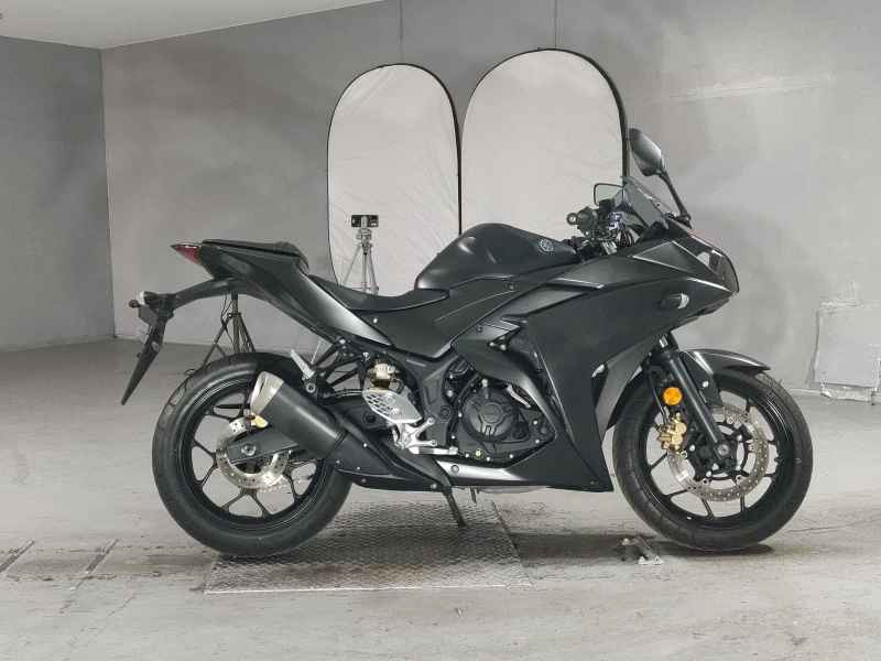Yamaha YZF-R25 2016