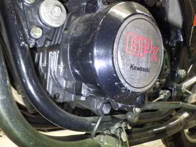 Kawasaki GPZ550 2024