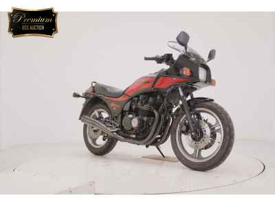 Kawasaki GPZ550 2024