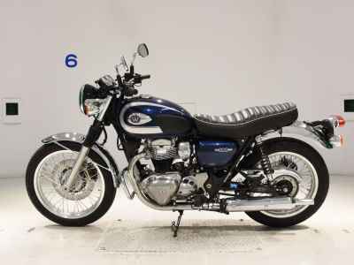 Kawasaki W800 2022