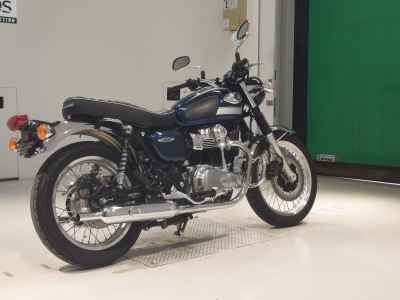 Kawasaki W800 2022