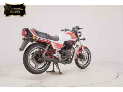 Honda CB250 Super Hawk