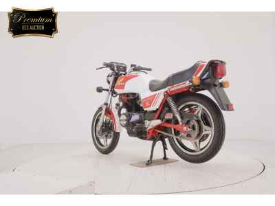 Honda CB250 Super Hawk