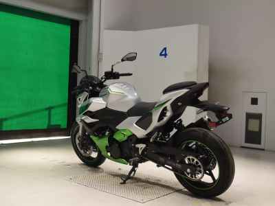 Kawasaki Ninja 7 Hybrid 2025