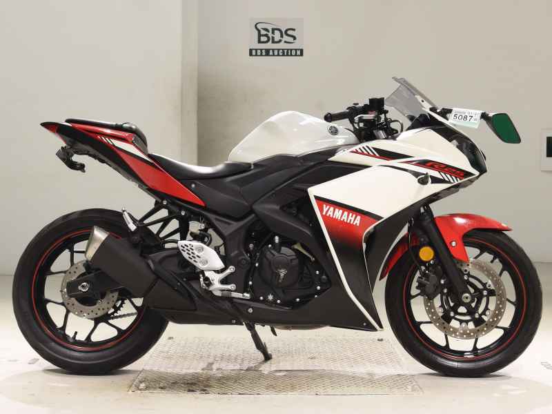 Yamaha YZF-R25 2016