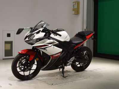 Yamaha YZF-R25 2016