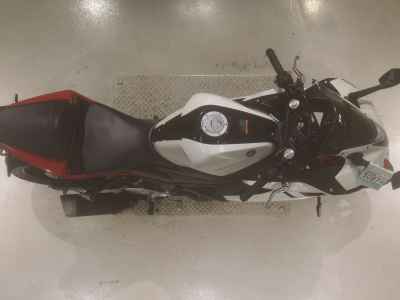 Yamaha YZF-R25 2016