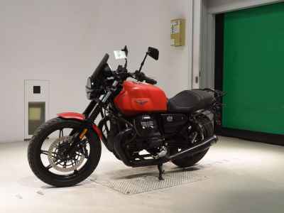 Moto Guzzi V7 Stone 2023