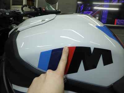 BMW M1000R 2025