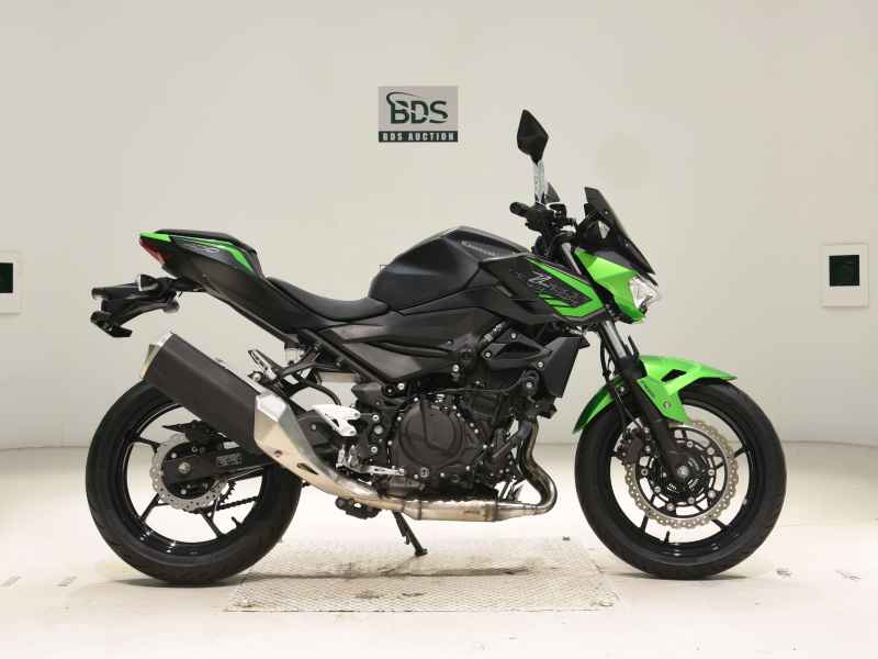 Kawasaki Z400 2021