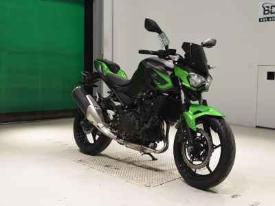 Kawasaki Z400 2021