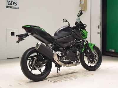 Kawasaki Z400 2021