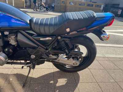 Kawasaki Zephyr 400 2010