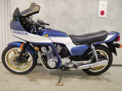 Honda CB900F 2024