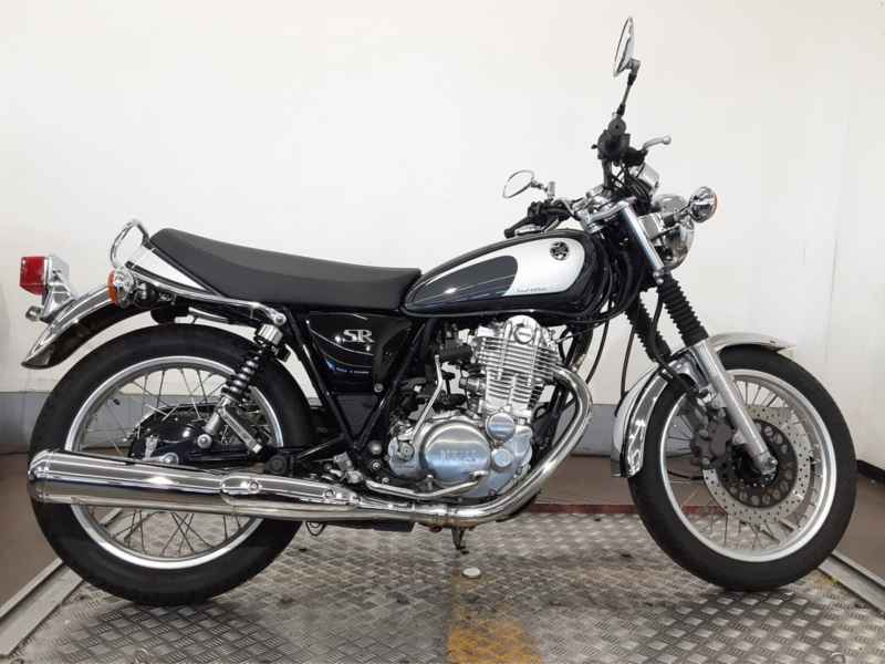 Yamaha SR400 2022