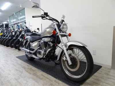 Suzuki Intruder 250LC