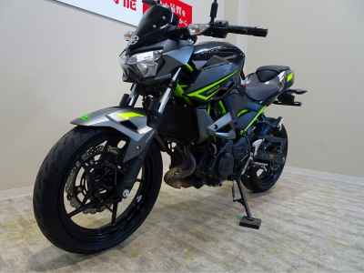 Kawasaki Z400 2023