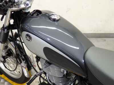 Yamaha SR400 2022