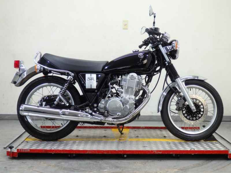 Yamaha SR400 2020