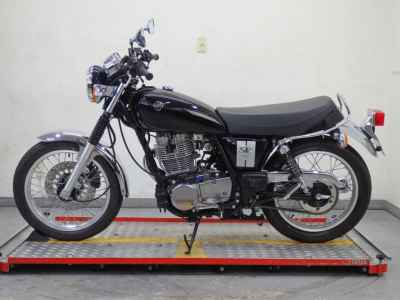 Yamaha SR400 2020