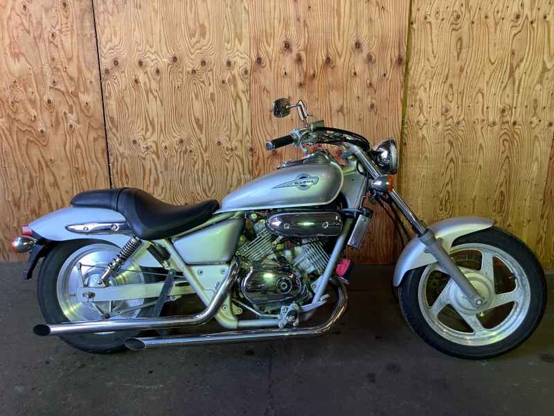 Honda Magna 250