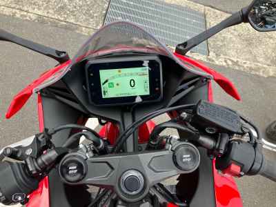 Honda CBR650R E-Clutch 2024