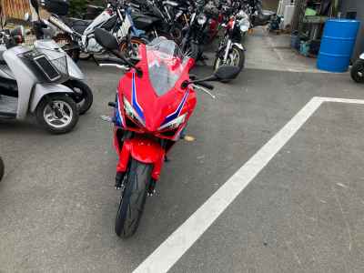 Honda CBR650R E-Clutch 2024