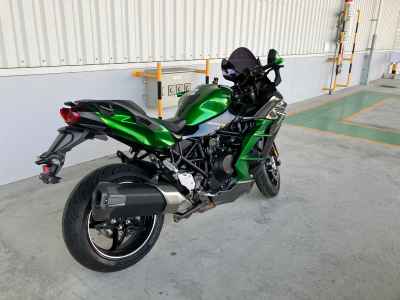 Kawasaki Ninja H2 SX 2024