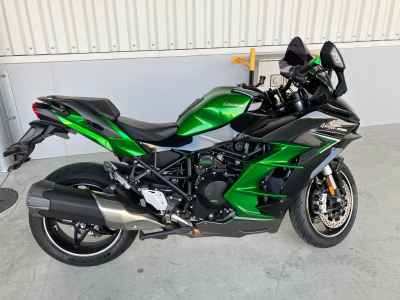 Kawasaki Ninja H2 SX 2024