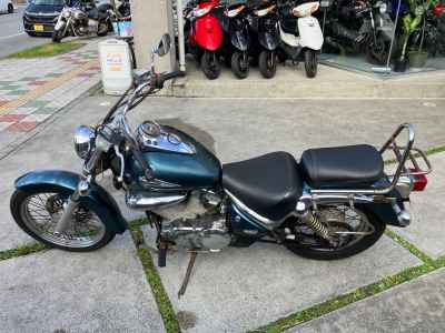 Suzuki Intruder 250LC
